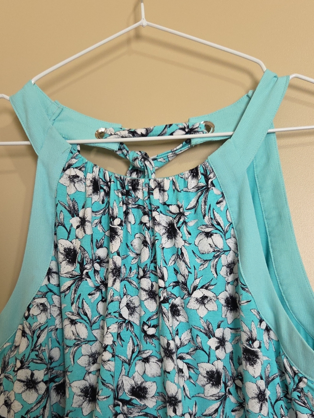 Skies Are Blue Floral Halter Casual Dress in Aqua - Picture 3 of 9